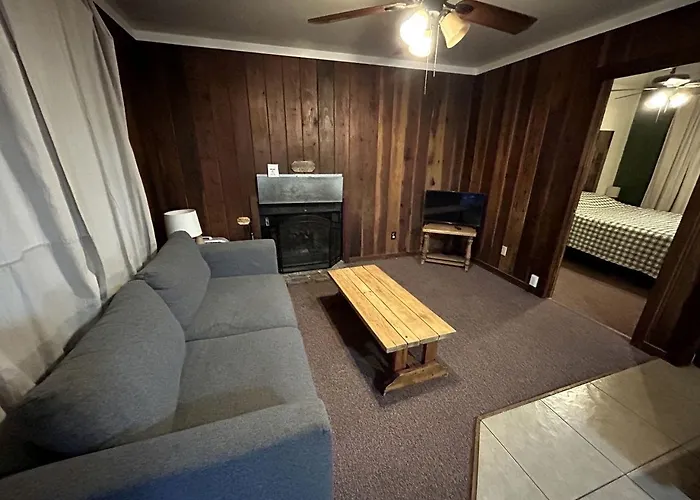 Pet Friendly Two Bedroom Near Tonto National Forest In Arizona Holiday home *